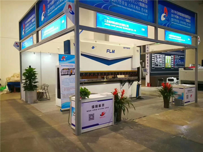 電梯門板自動(dòng)折彎機(jī)廠家