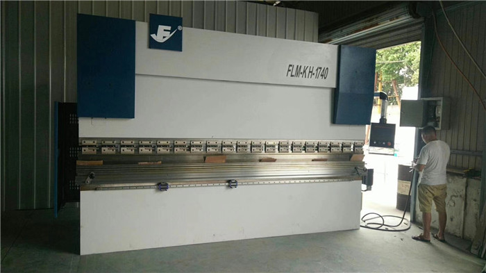 重型數(shù)控折彎?rùn)C(jī)